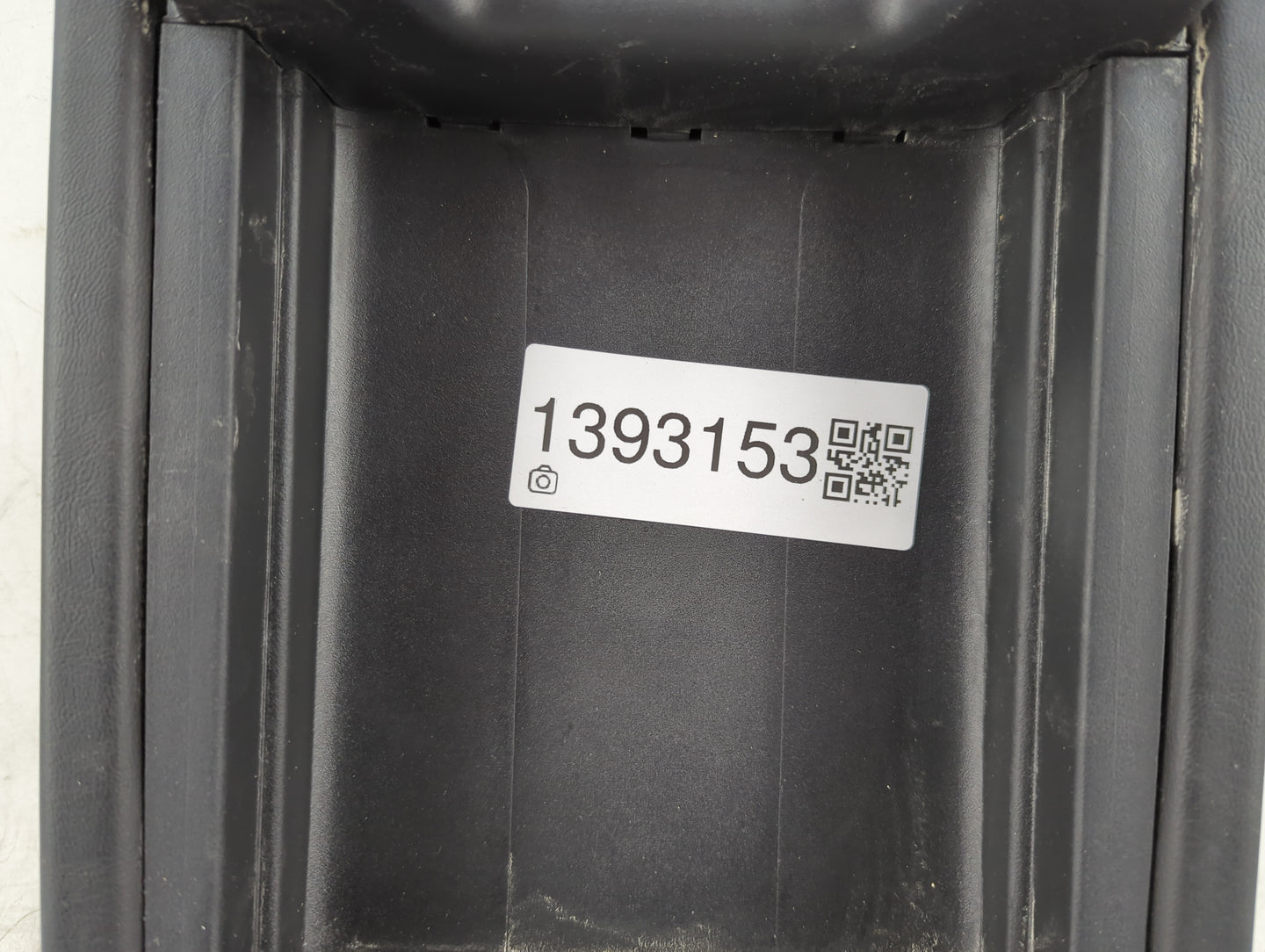 2016 Chrysler 300 Center Console Armrest Cover Lid Fits OEM Used Auto Parts - Oemusedautoparts1.com