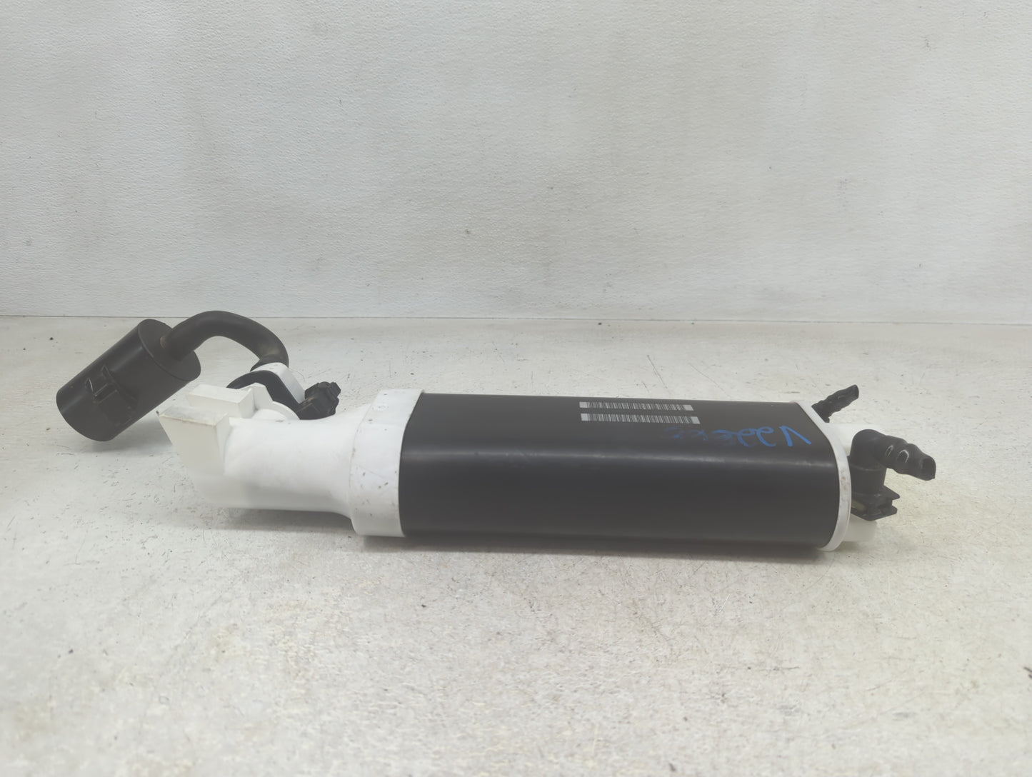2016 Chrysler 300 Fuel Vapor Charcoal Canister - Oemusedautoparts1.com