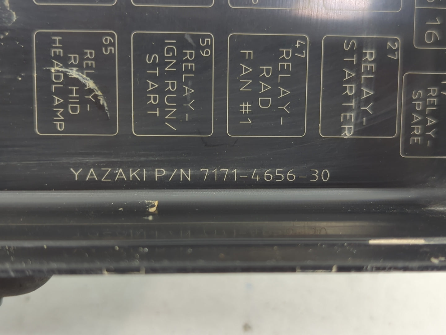 2016 Chrysler 300 Fusebox Fuse Box Panel Relay Module P/N:7171-4656-30 Fits OEM Used Auto Parts - Oemusedautoparts1.com