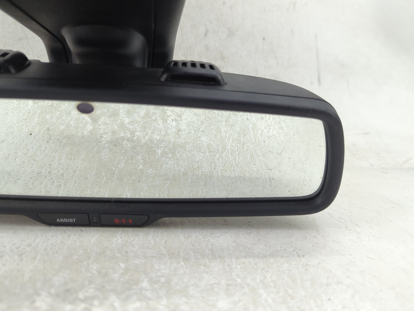 2015-2016 Chrysler 300 Interior Rear View Mirror Replacement OEM P/N:68213388AC Fits Fits 2015 2016 OEM Used Auto Parts - Oe