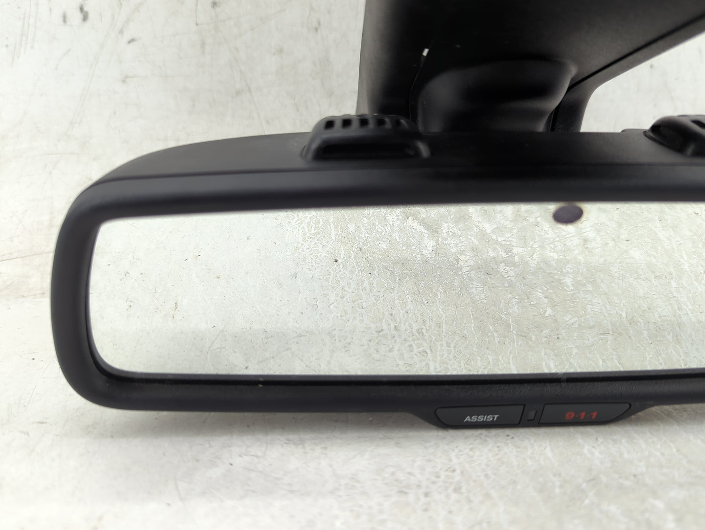 2015-2016 Chrysler 300 Interior Rear View Mirror Replacement OEM P/N:68213388AC Fits Fits 2015 2016 OEM Used Auto Parts - Oe