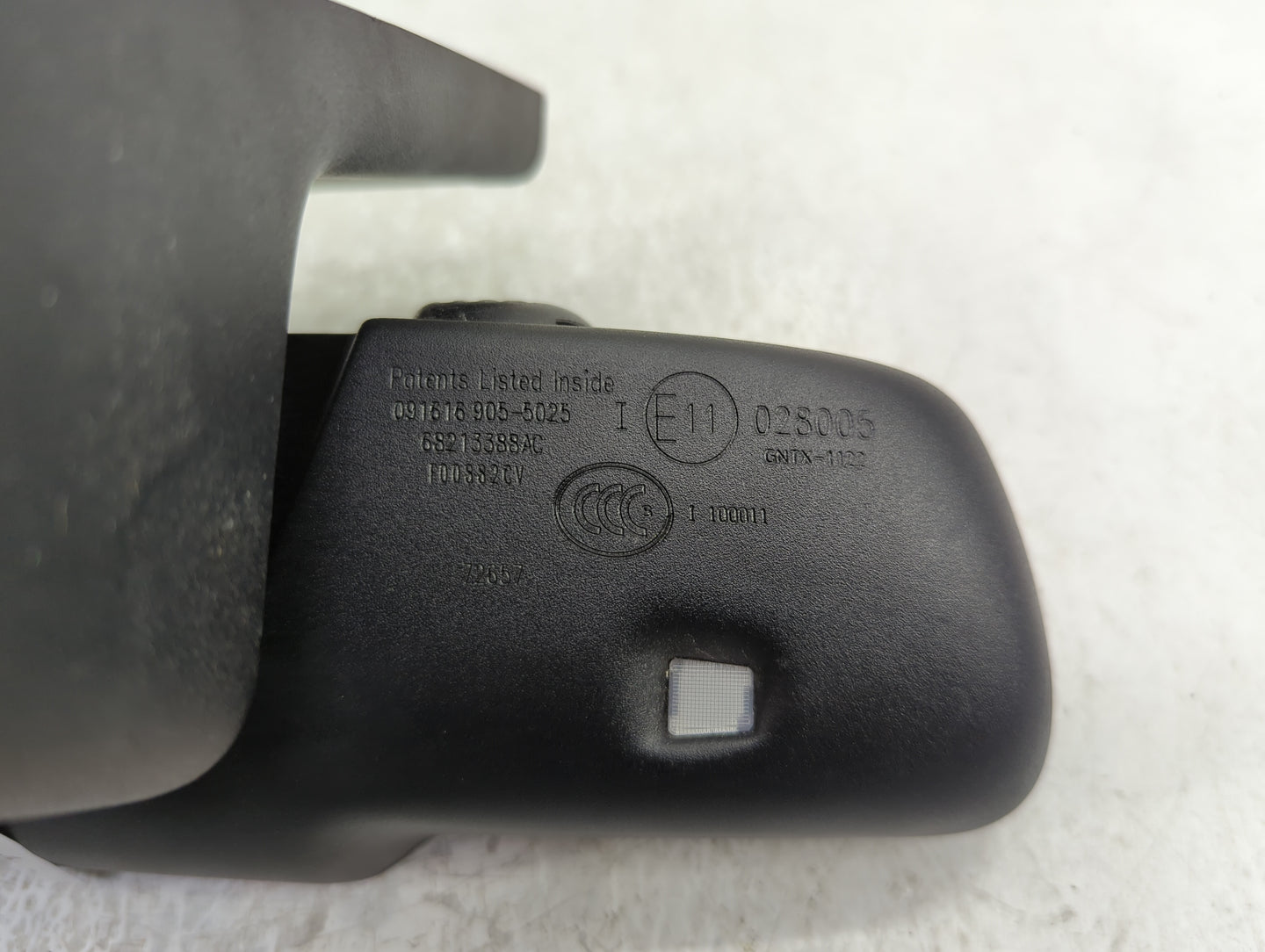 2015-2016 Chrysler 300 Interior Rear View Mirror Replacement OEM P/N:68213388AC Fits Fits 2015 2016 OEM Used Auto Parts - Oe