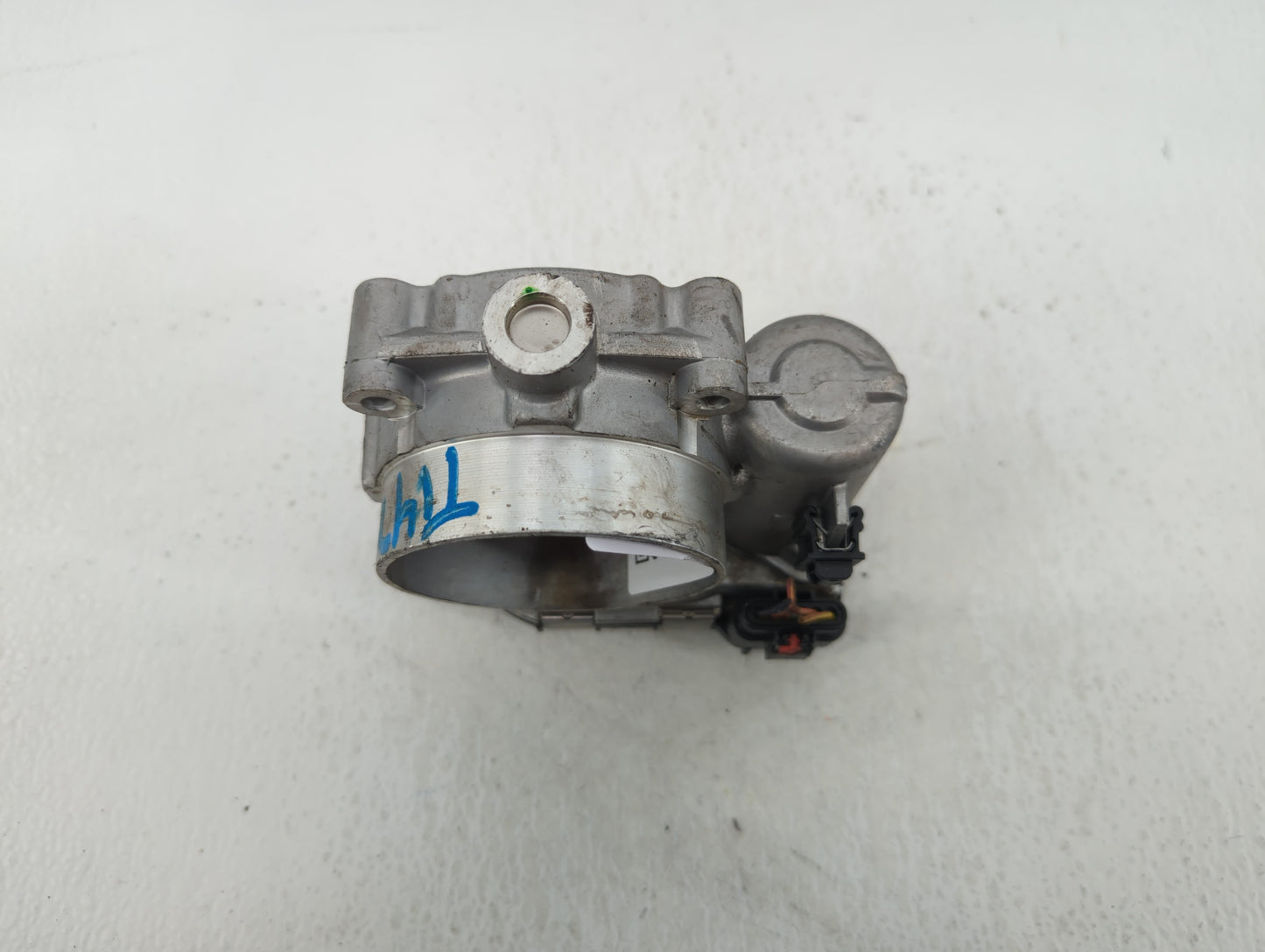 2011-2022 Chrysler 300 Throttle Body P/N:05184349AC 0 280 750 570 Fits OEM Used Auto Parts - Oemusedautoparts1.com