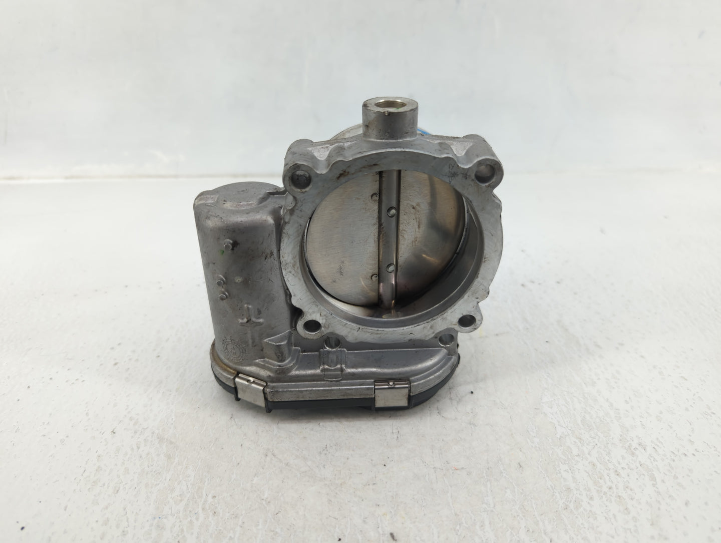 2011-2022 Chrysler 300 Throttle Body P/N:05184349AC 0 280 750 570 Fits OEM Used Auto Parts - Oemusedautoparts1.com