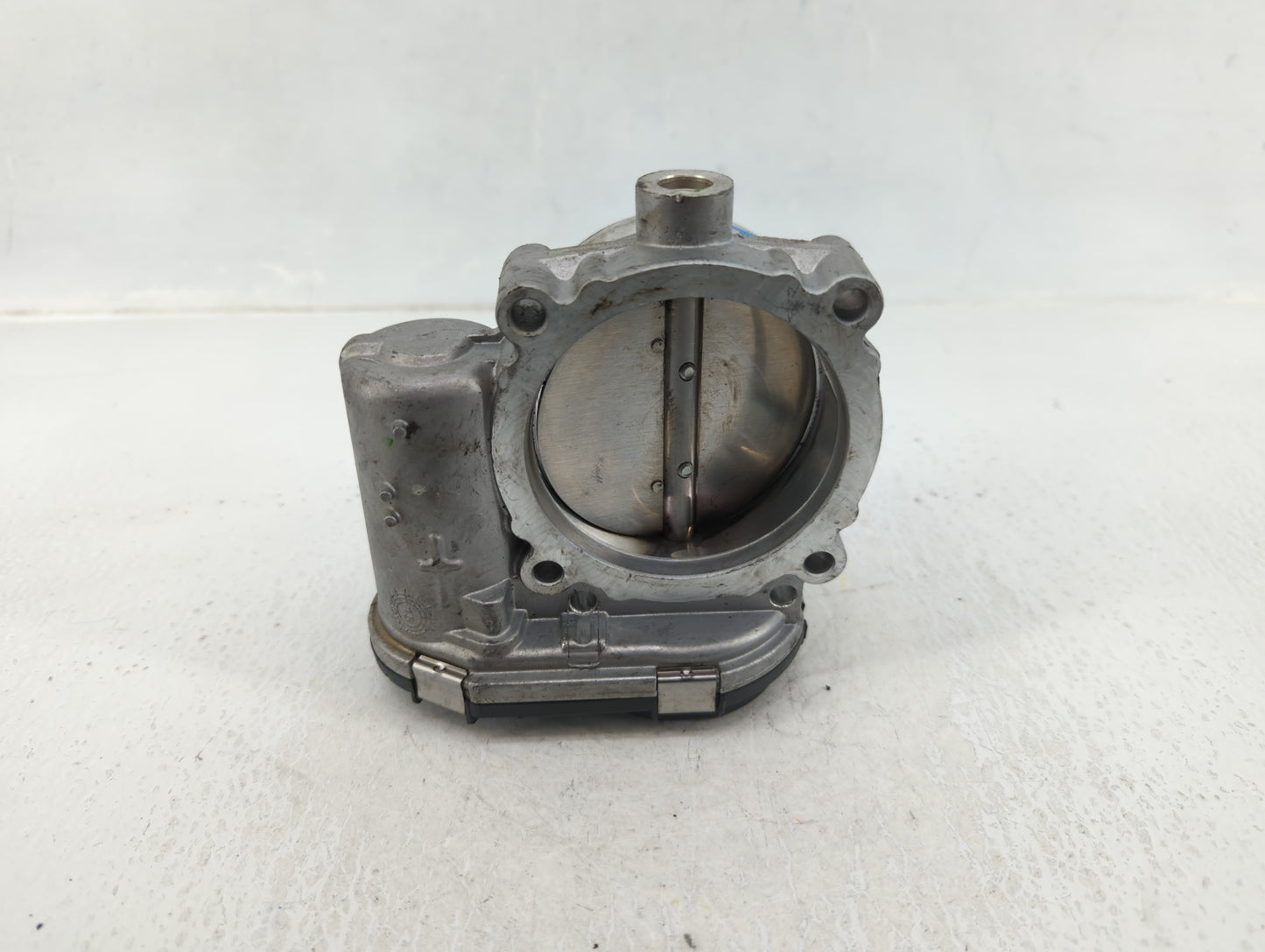 2011-2022 Chrysler 300 Throttle Body P/N:05184349AC 0 280 750 570 Fits OEM Used Auto Parts - Oemusedautoparts1.com