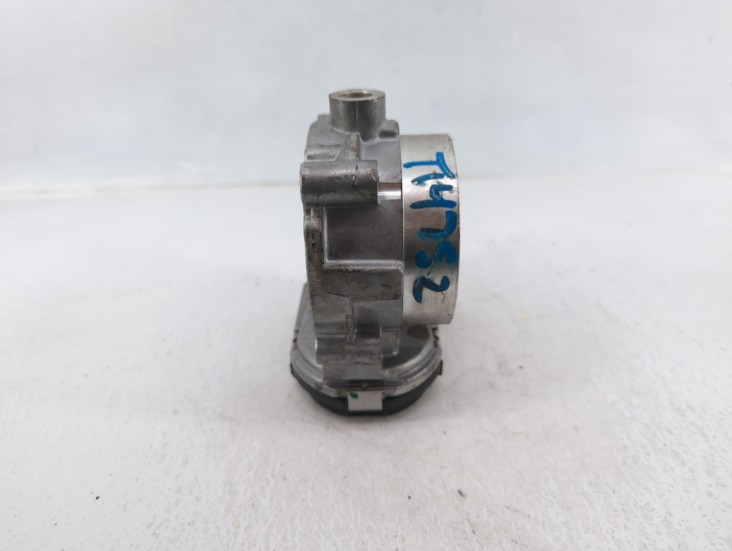 2011-2022 Chrysler 300 Throttle Body P/N:05184349AC 0 280 750 570 Fits OEM Used Auto Parts - Oemusedautoparts1.com