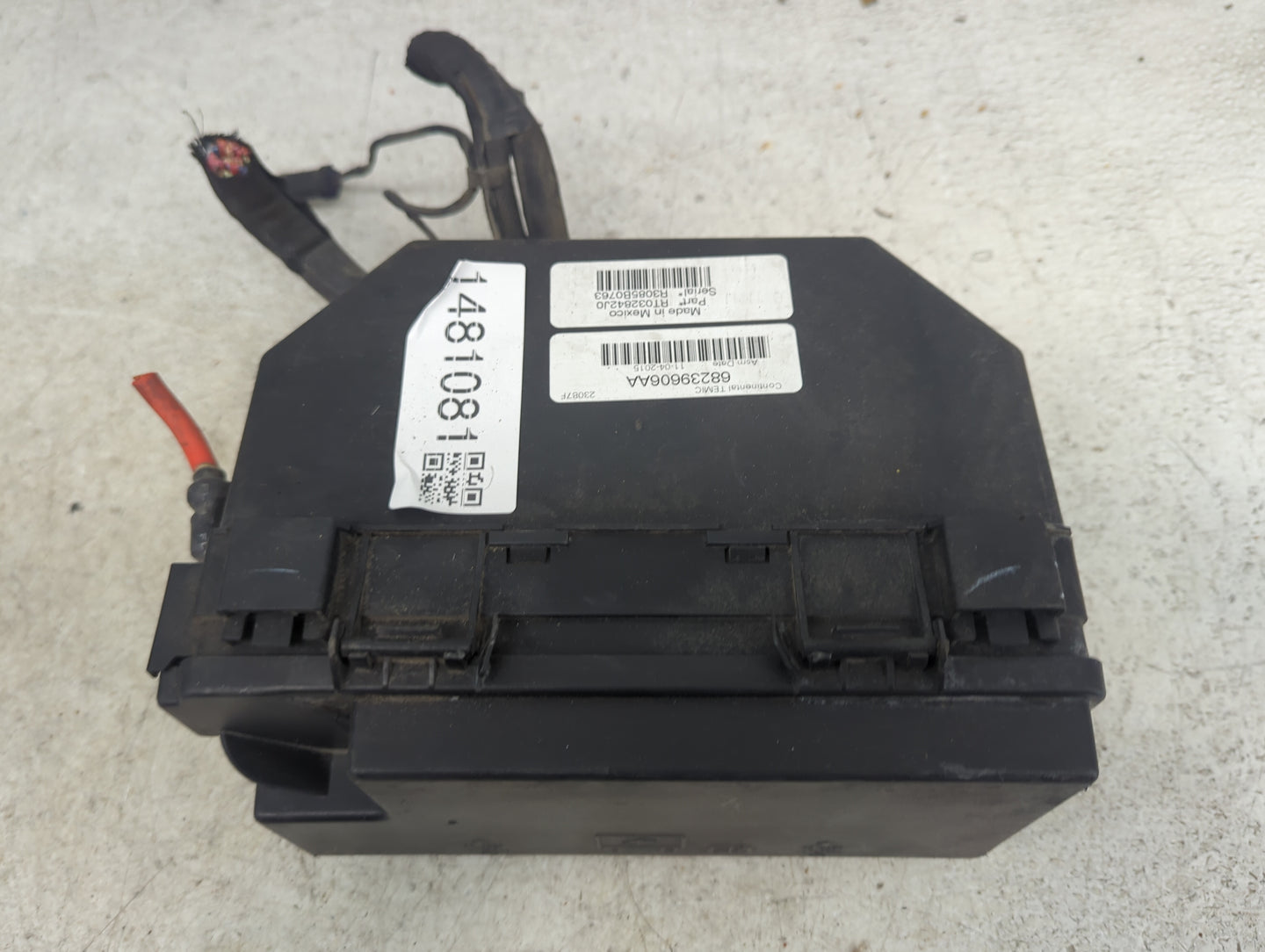 2016 Chrysler Town And Country Fusebox Fuse Box Relay Module Tipm - Oemusedautoparts1.com