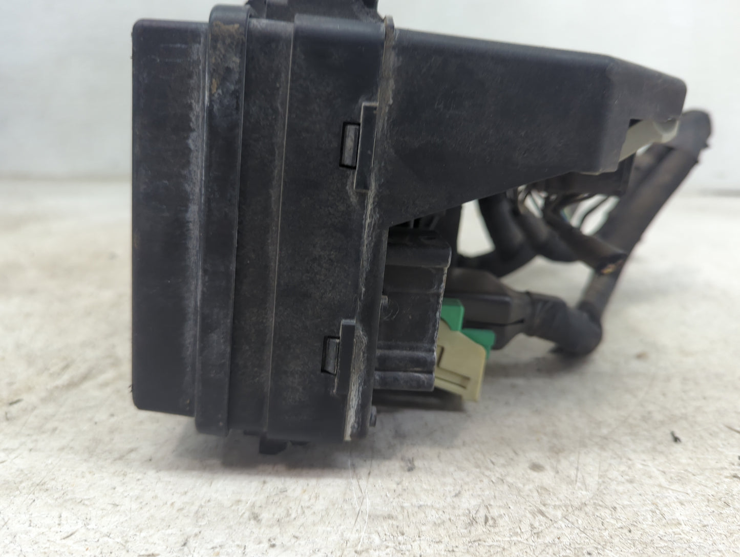 2016 Chrysler Town And Country Fusebox Fuse Box Relay Module Tipm - Oemusedautoparts1.com