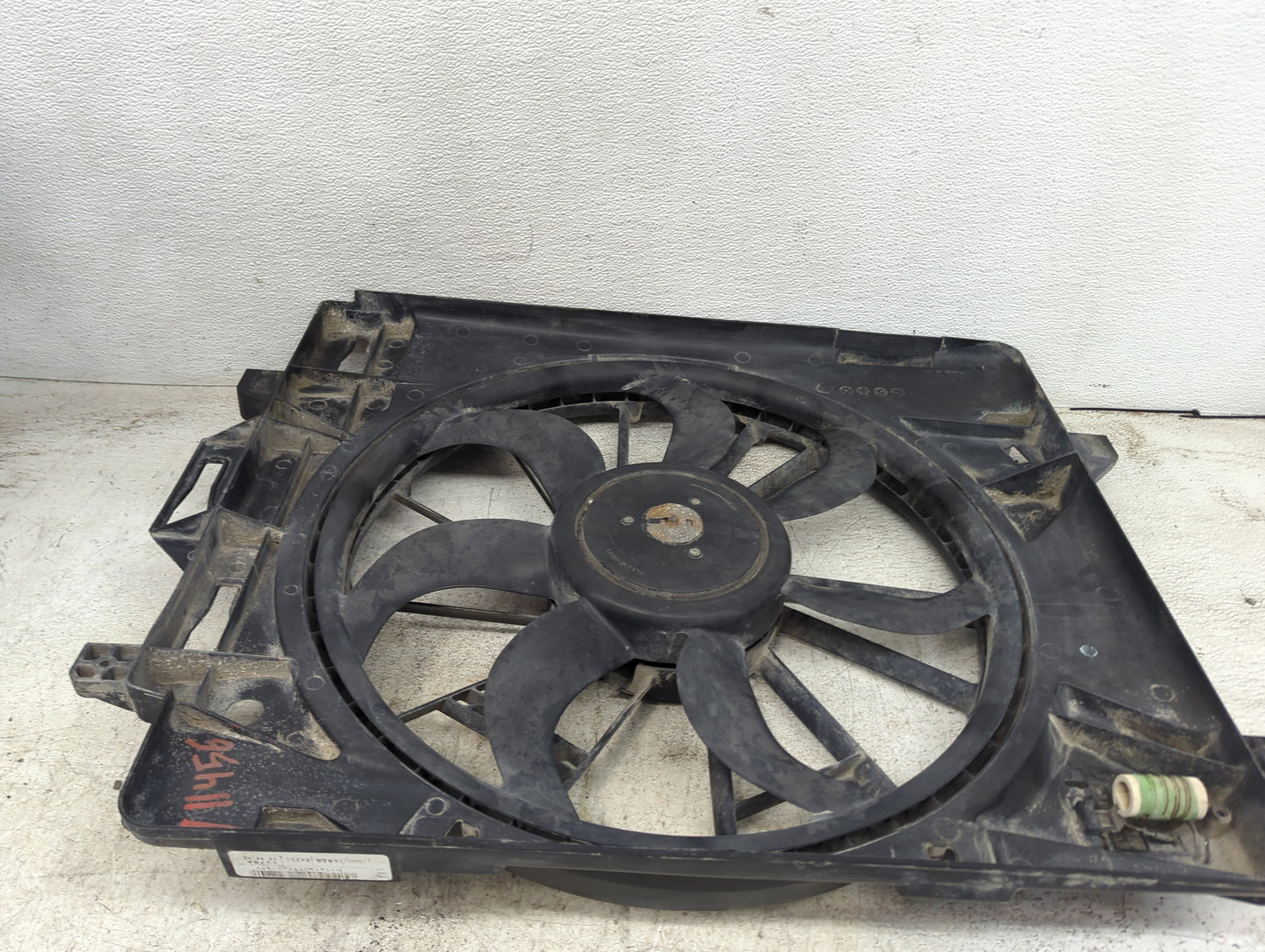 2016 Chrysler Town and Country Electric Radiator Cooling Fan Motor Assembly P/N:05006144AN Fits OEM Used Auto Parts - Oemuse