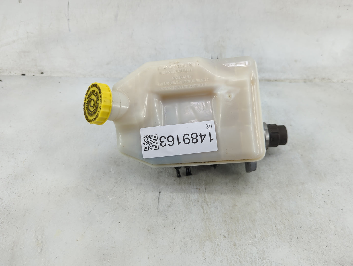 Chrysler Town And Country Brake Master Cylinder - Oemusedautoparts1.com