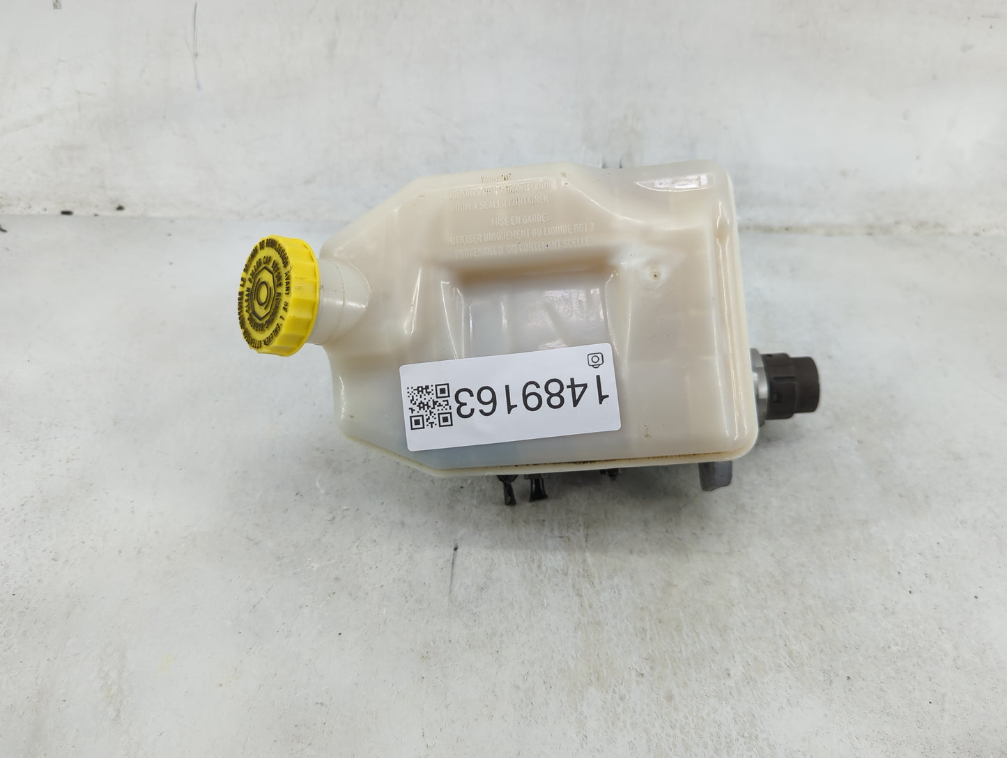 Chrysler Town And Country Brake Master Cylinder - Oemusedautoparts1.com