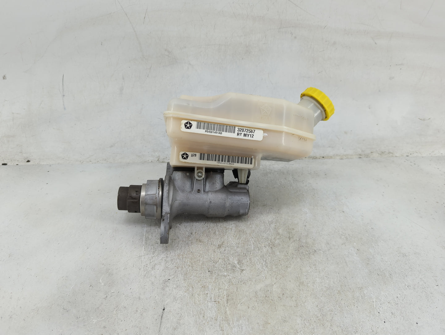 Chrysler Town And Country Brake Master Cylinder - Oemusedautoparts1.com