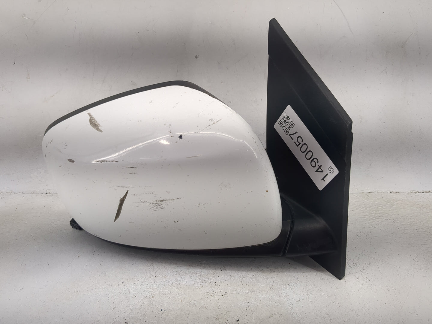 2016 Chrysler Town and Country Passenger Side View Mirror - Right Door Mirror OEM Used - Oemusedautoparts1.com