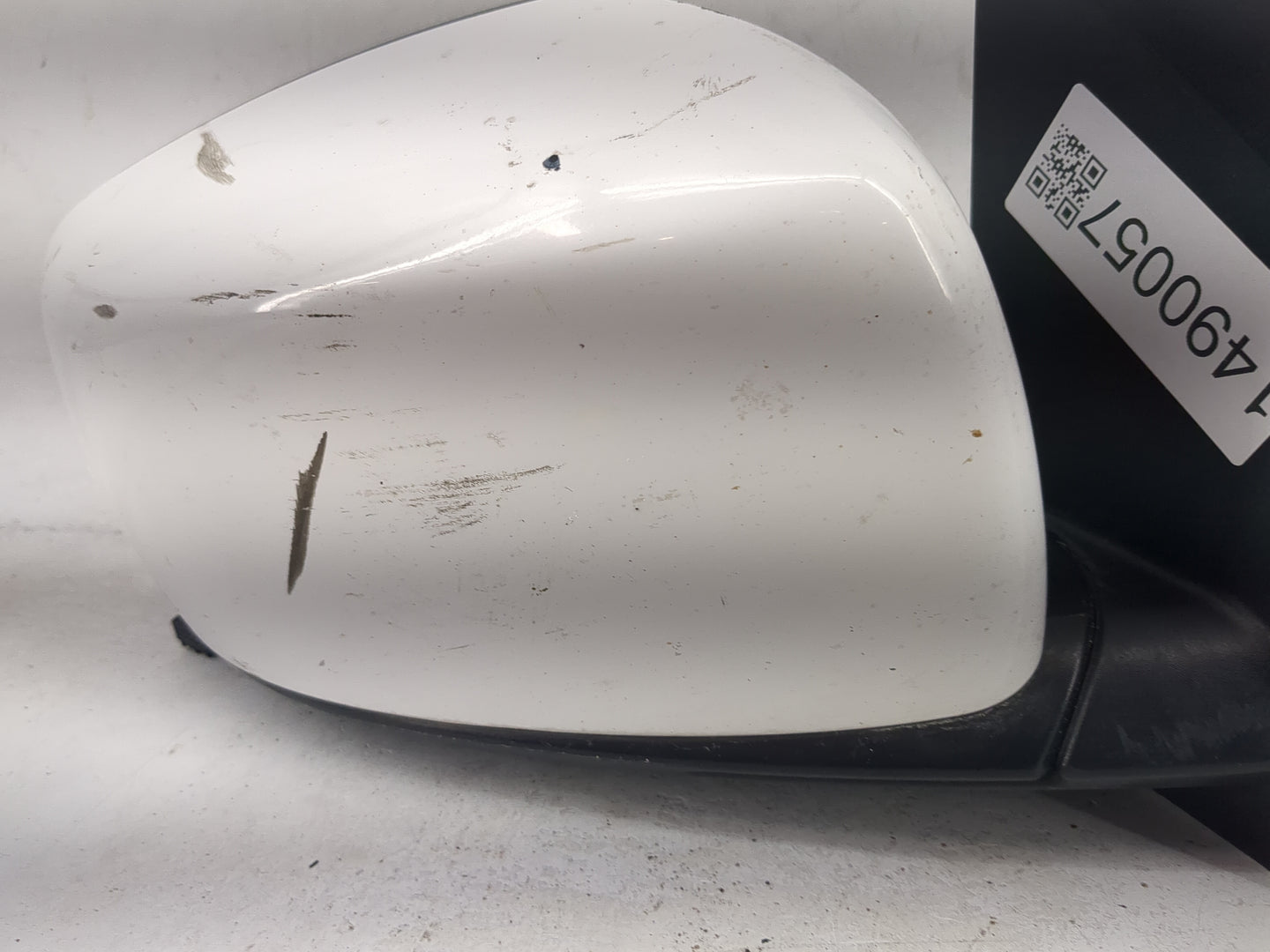 2016 Chrysler Town and Country Passenger Side View Mirror - Right Door Mirror OEM Used - Oemusedautoparts1.com
