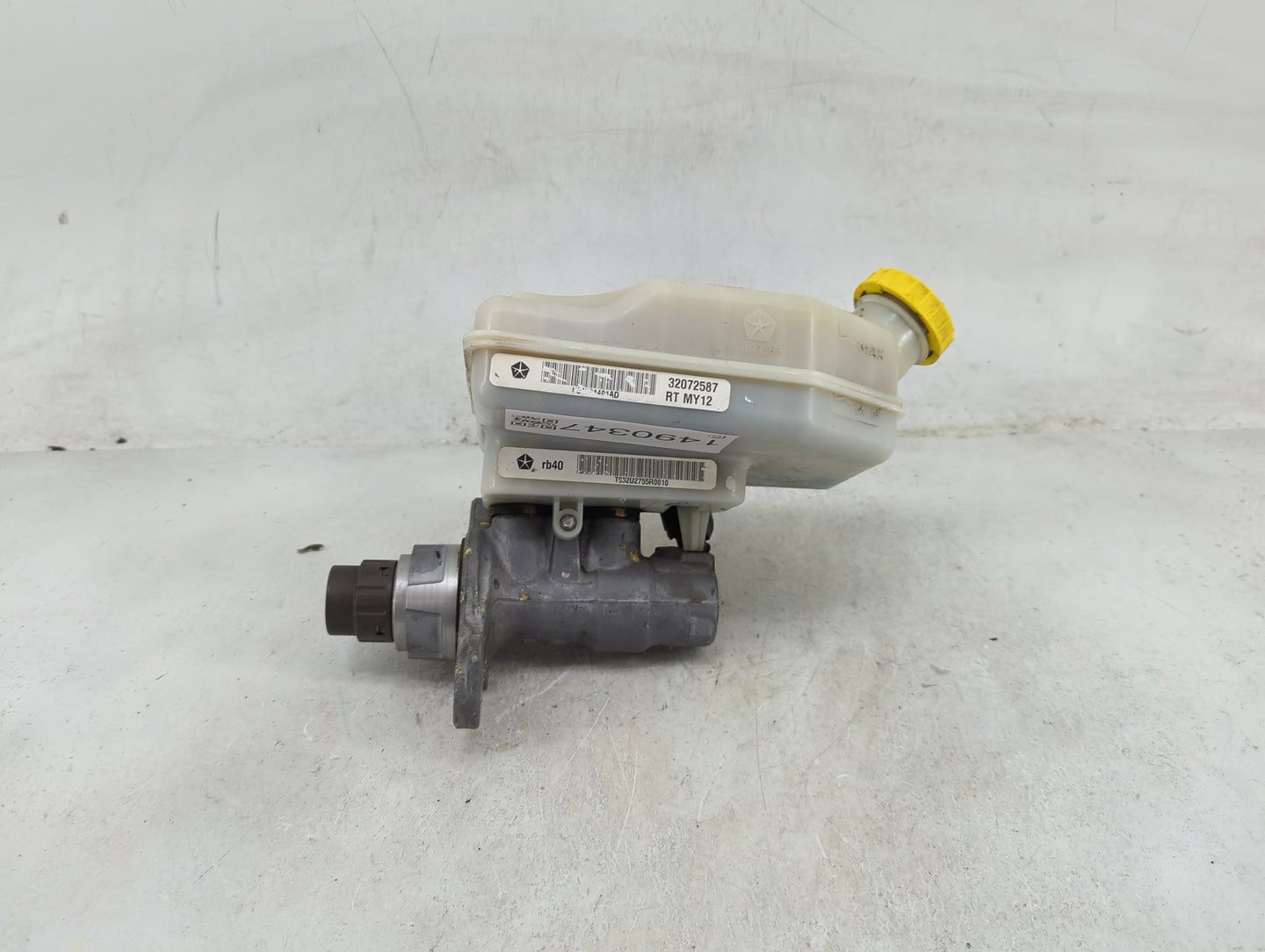 Chrysler Town And Country Brake Master Cylinder 1490347 - Oemusedautoparts1.com