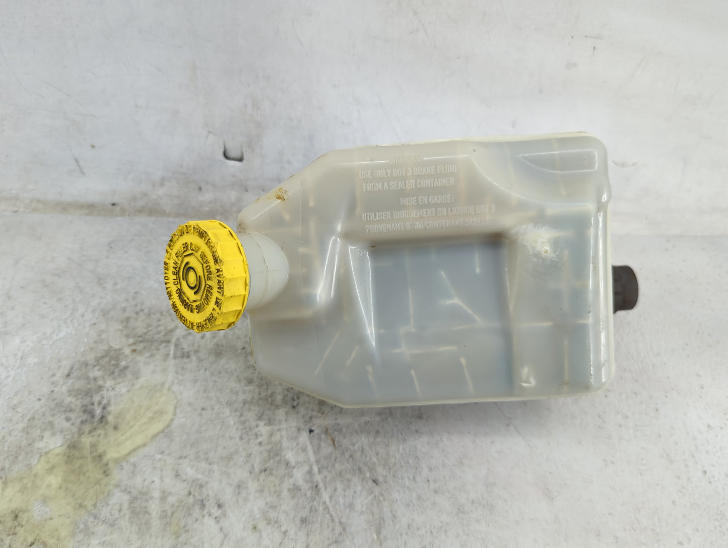 Chrysler Town And Country Brake Master Cylinder 1490778 - Oemusedautoparts1.com