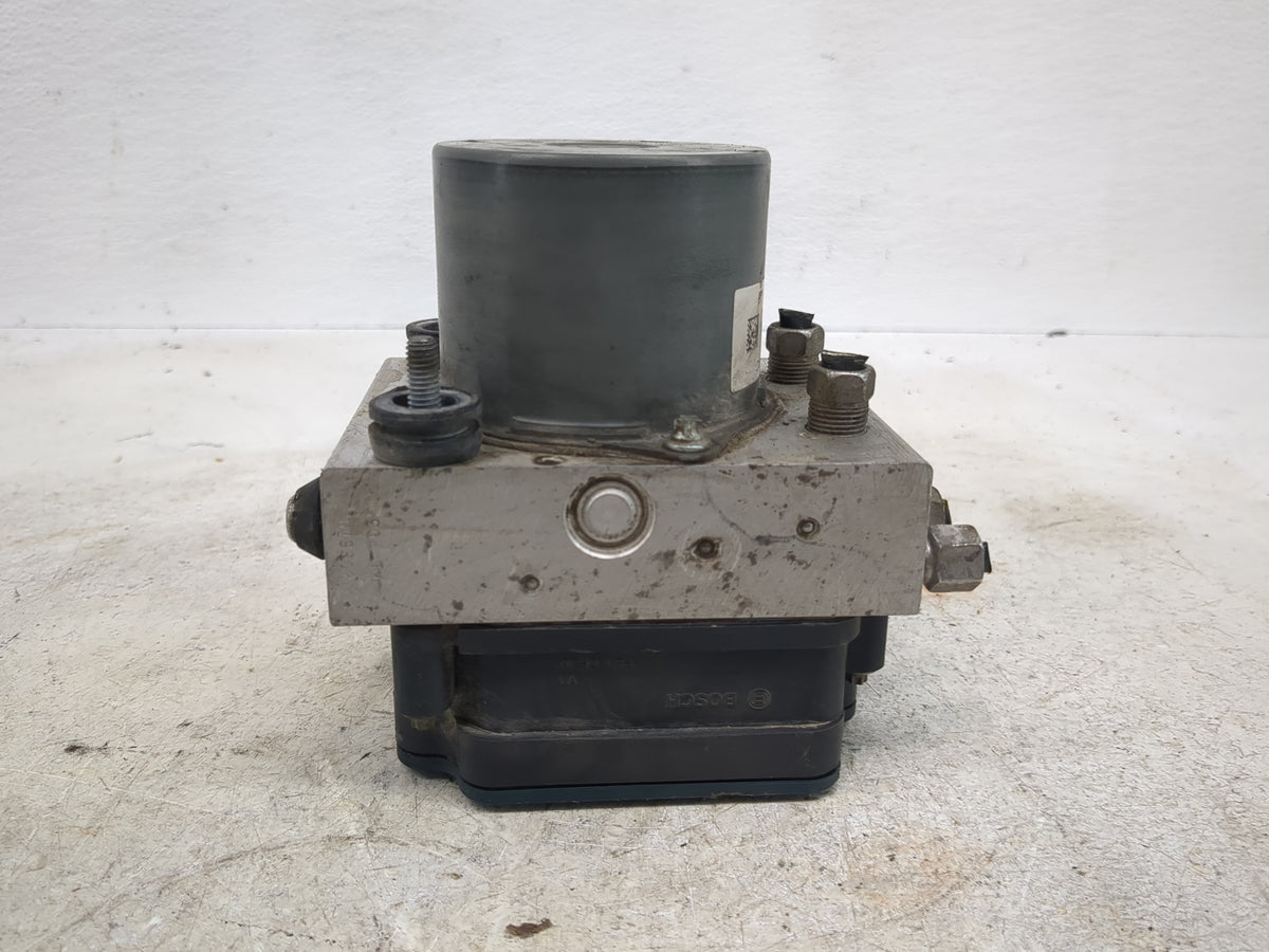 2016 Chrysler Town and Country Anti-Lock Brake ABS Pump Module Actuator OEM P/N:P68183803AC 68183803AC Fits OEM Used Auto Pa