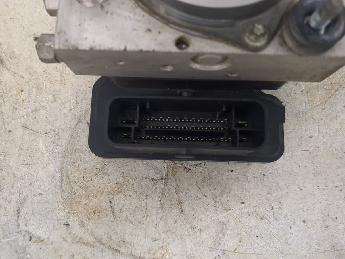 2016 Chrysler Town and Country Anti-Lock Brake ABS Pump Module Actuator OEM P/N:P68183803AC 68183803AC Fits OEM Used Auto Pa