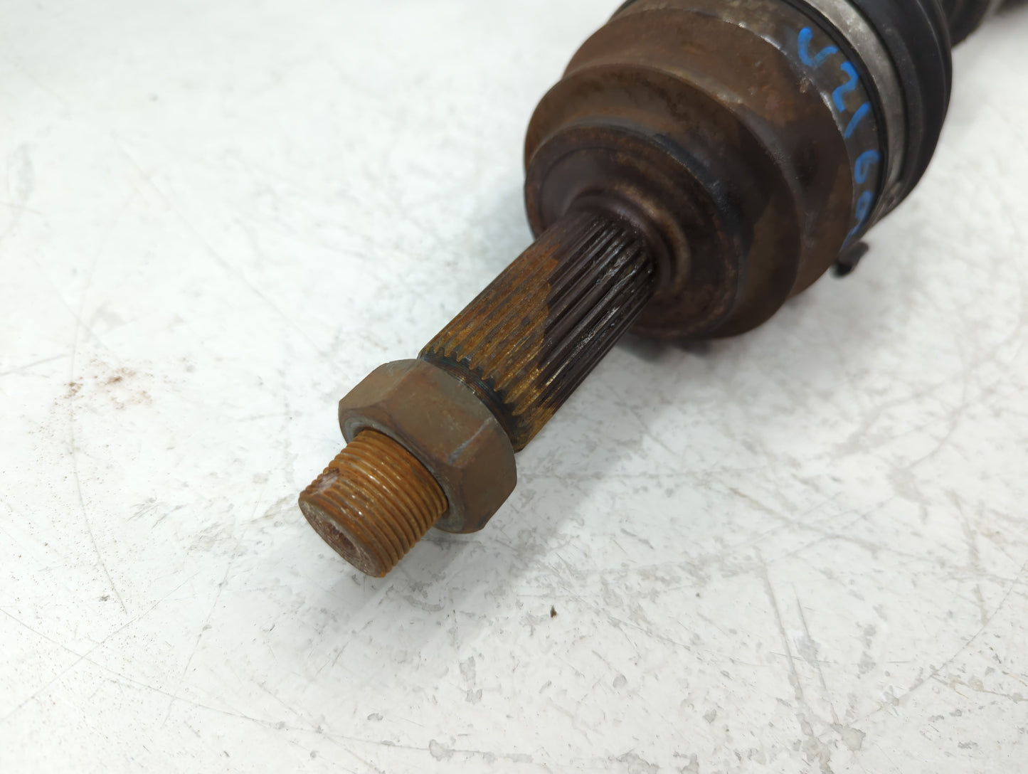 2011-2016 Chrysler Town & Country Axle Shaft Front Passenger Cv C/v - Oemusedautoparts1.com