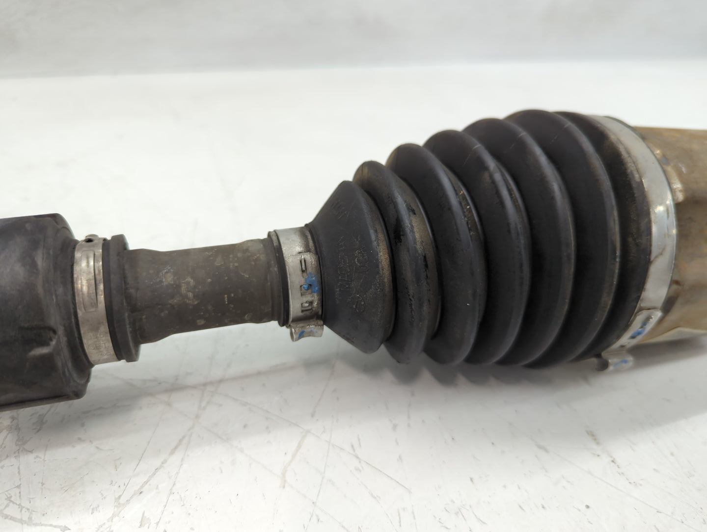2011-2016 Chrysler Town & Country Axle Shaft Front Passenger Cv C/v - Oemusedautoparts1.com