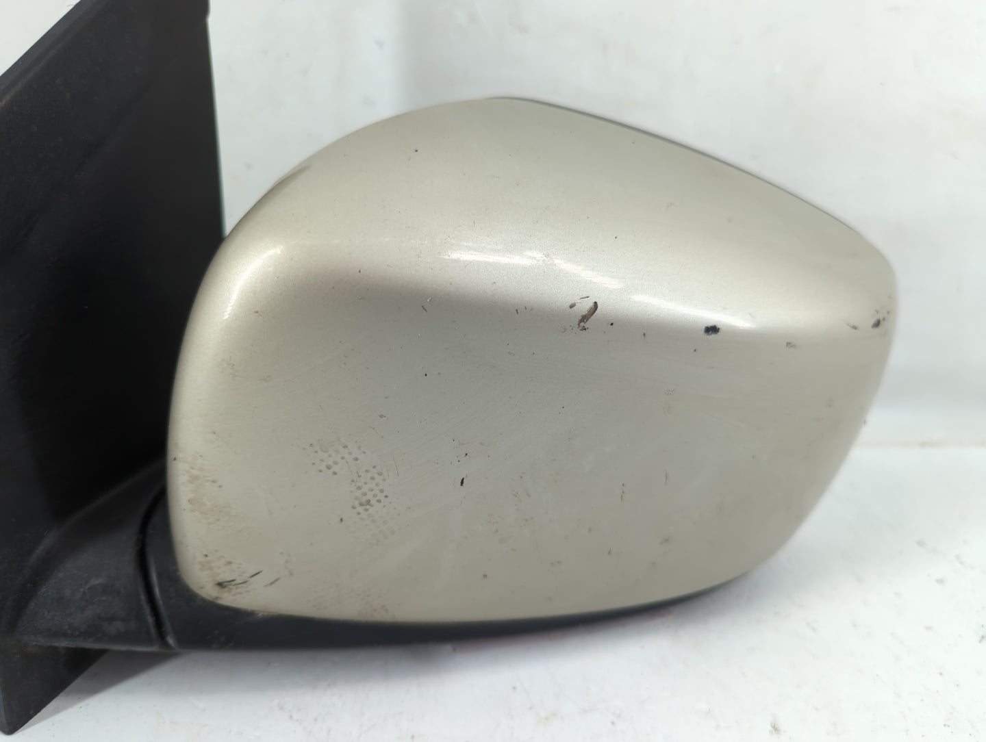 2011-2016 Chrysler Town & Country Driver Side View Mirror - Left Door Mirror OEM Used - Oemusedautoparts1.com