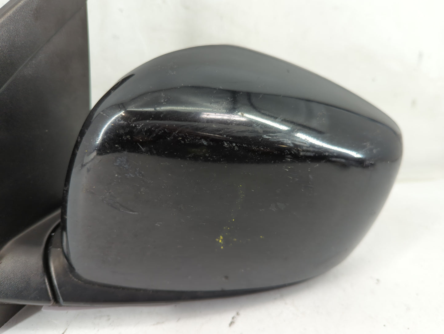 2011-2016 Chrysler Town & Country Driver Side View Mirror - Left Door Mirror OEM Used - Oemusedautoparts1.com
