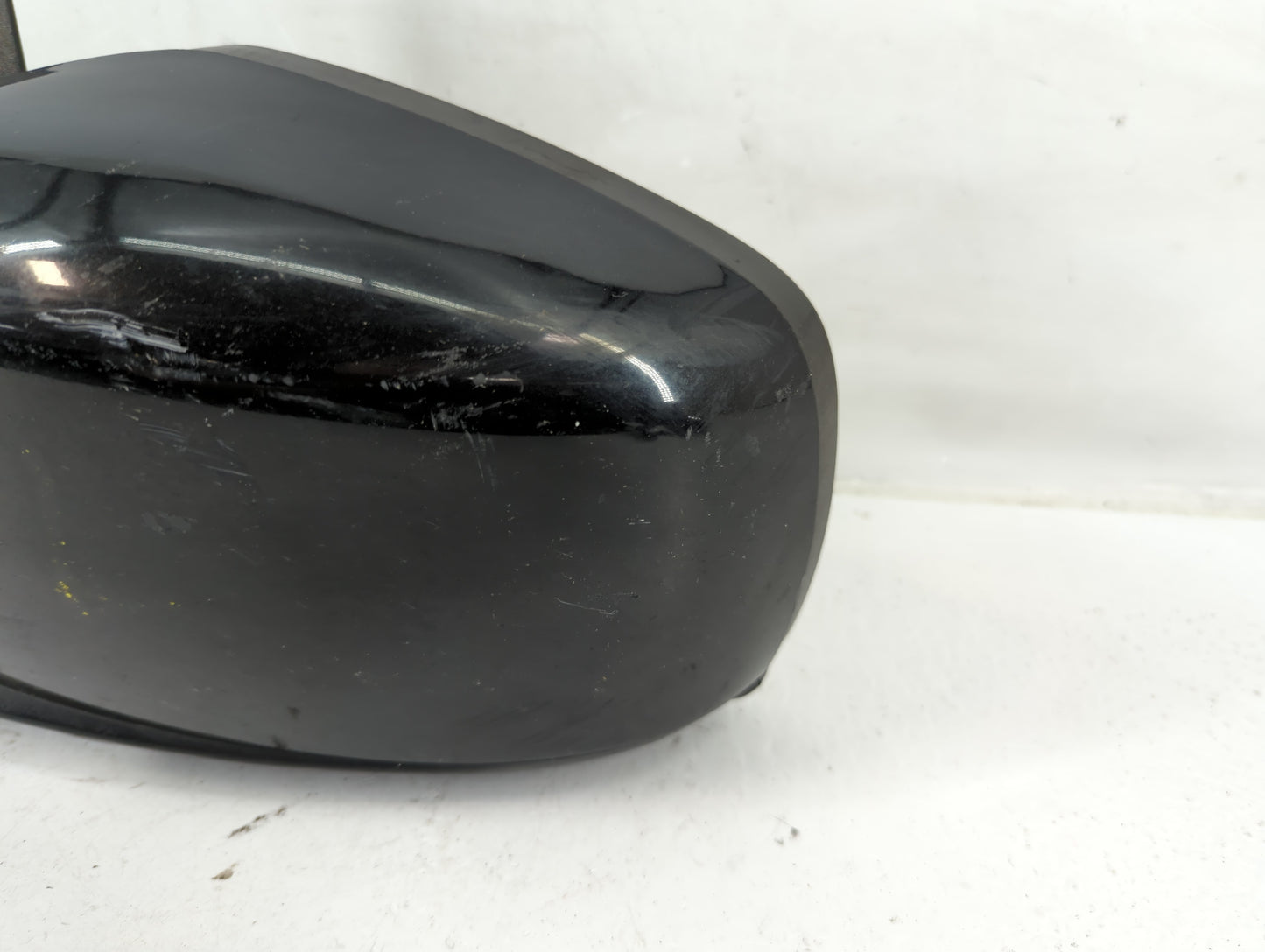 2011-2016 Chrysler Town & Country Driver Side View Mirror - Left Door Mirror OEM Used - Oemusedautoparts1.com