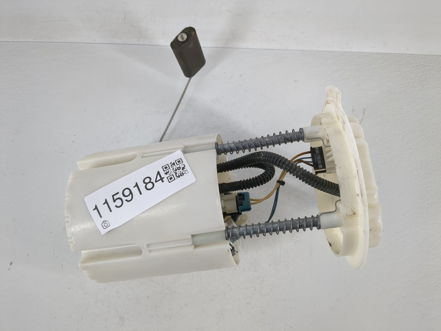2011-2016 Chrysler Town & Country Electrical Gas Fuel Pump Assembly - Oemusedautoparts1.com