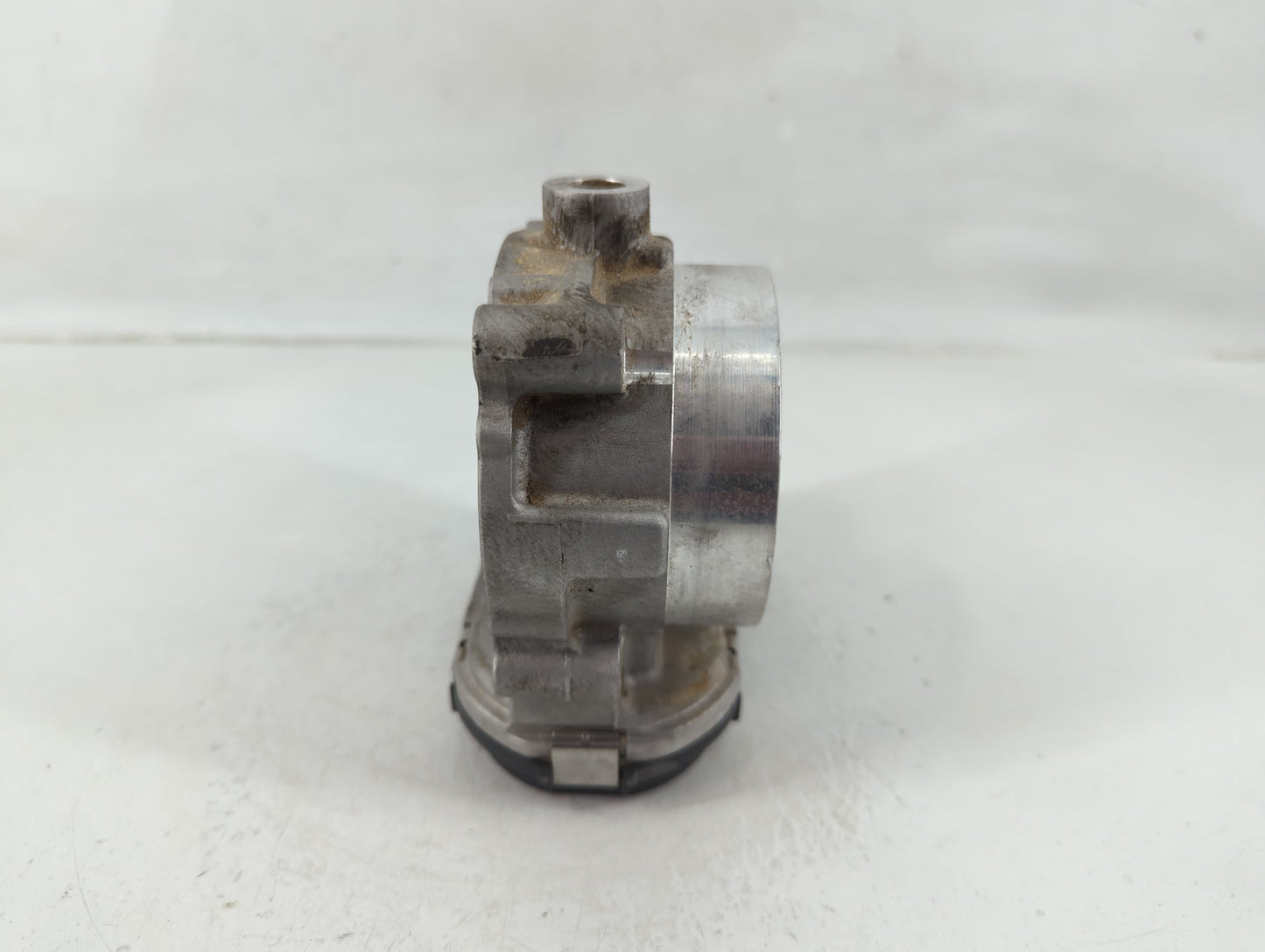 2011-2016 Chrysler Town & Country Throttle Body P/N:05184349AC Fits OEM Used Auto Parts - Oemusedautoparts1.com