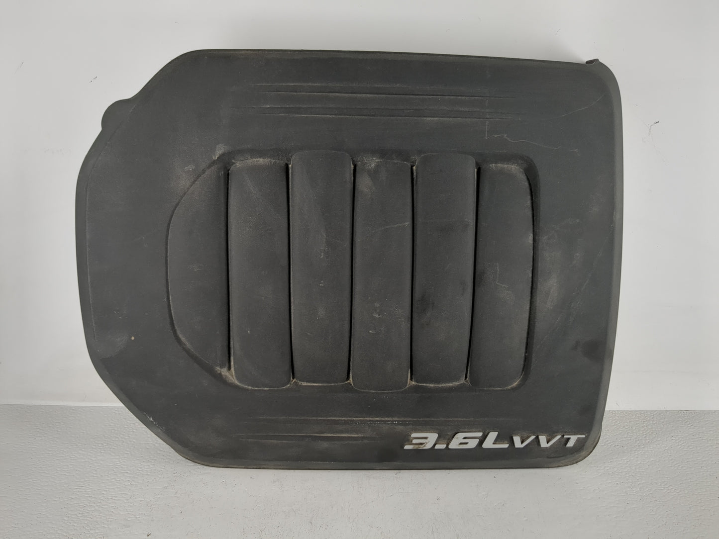 2016 Chrysler Town & Country Engine Cover - Oemusedautoparts1.com