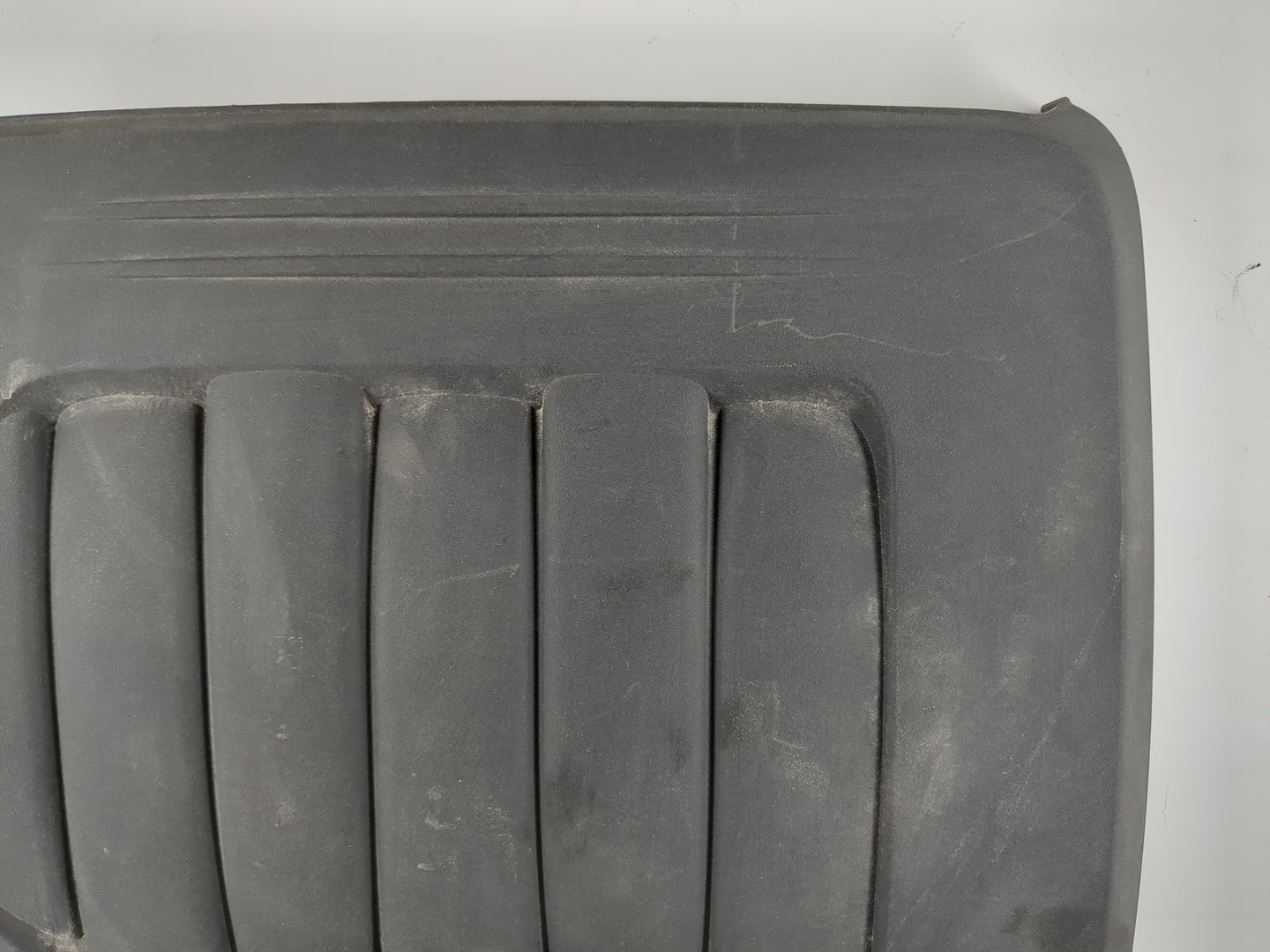 2016 Chrysler Town & Country Engine Cover - Oemusedautoparts1.com
