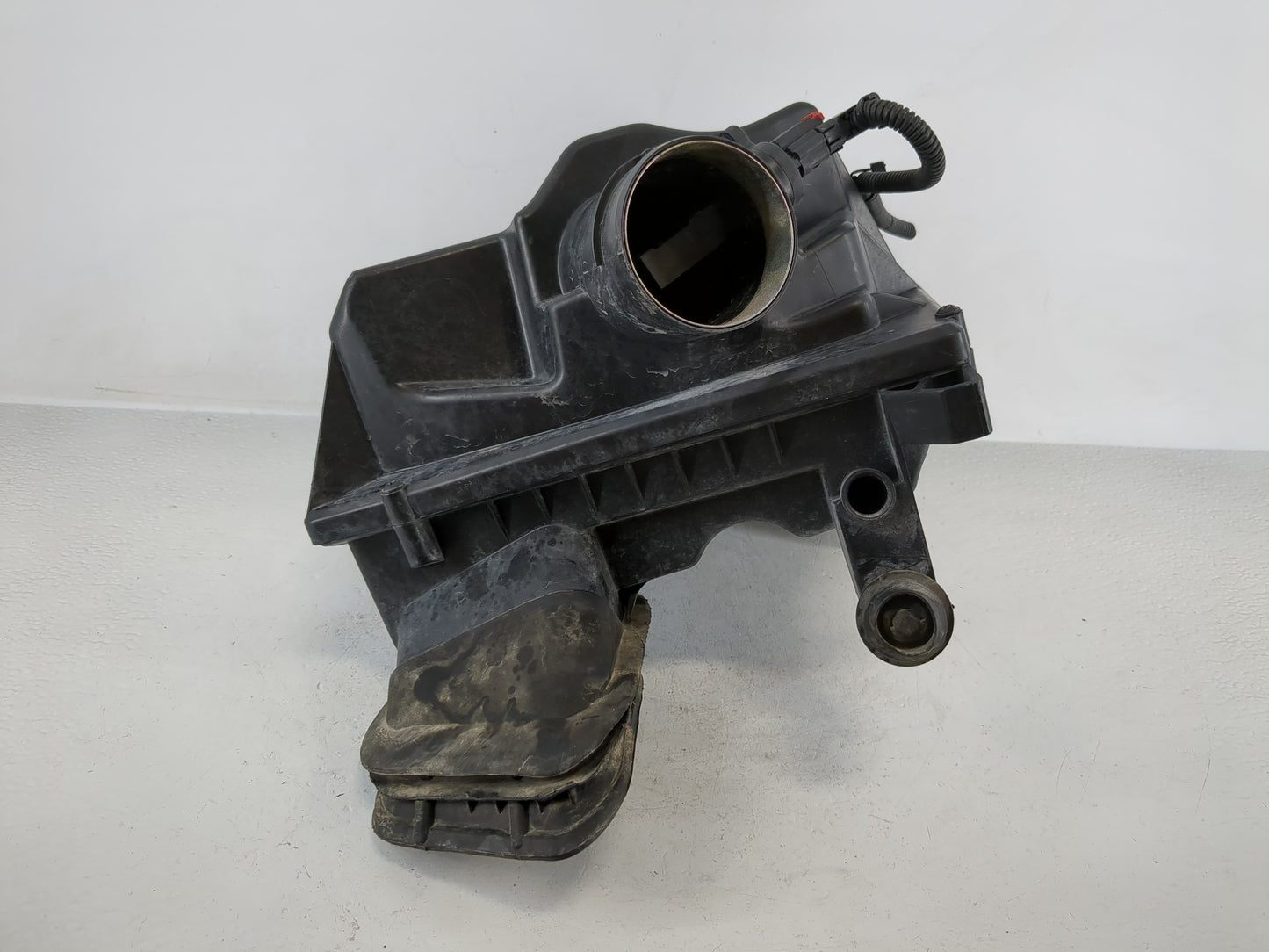 2011-2016 Chrysler Town & Country Air Cleaner Intake-duct Hose Tube - Oemusedautoparts1.com