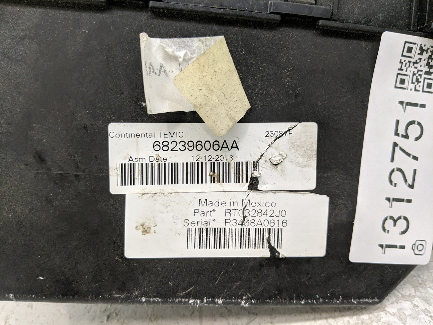2015-2016 Chrysler Town & Country Fusebox Fuse Box Relay Module Tipm - Oemusedautoparts1.com