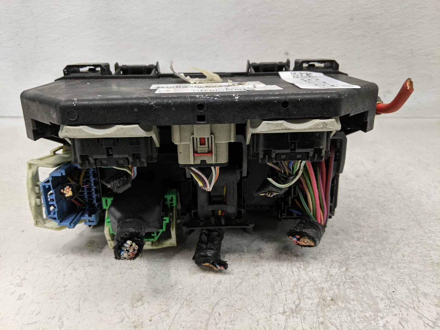 2015-2016 Chrysler Town & Country Fusebox Fuse Box Relay Module Tipm - Oemusedautoparts1.com