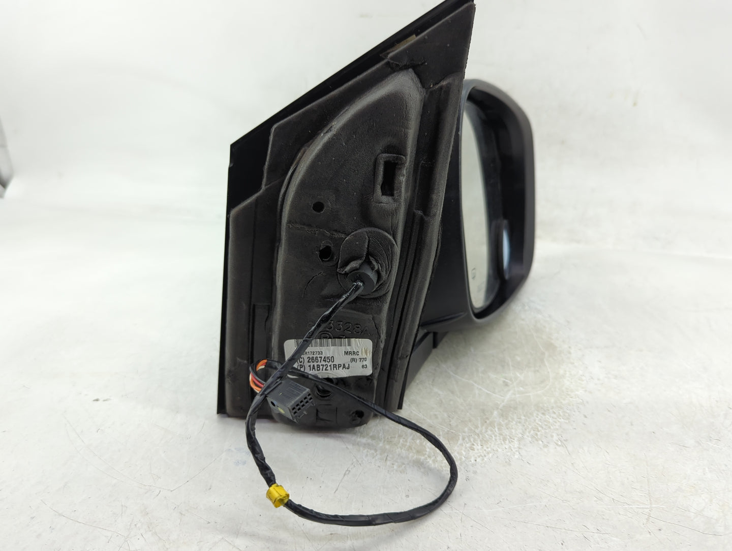 2011-2016 Chrysler Town & Country Passenger Side View Mirror - Right Door Mirror OEM Used - Oemusedautoparts1.com