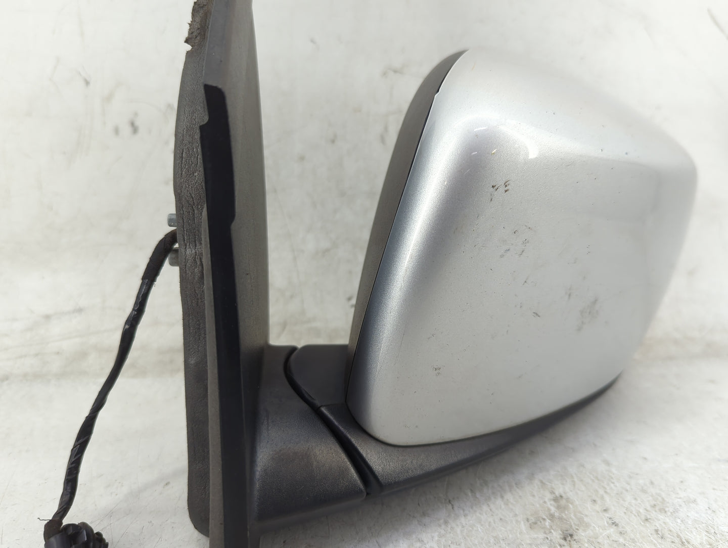 2011-2016 Chrysler Town & Country Driver Side View Mirror - Left Door Mirror OEM Used - Oemusedautoparts1.com