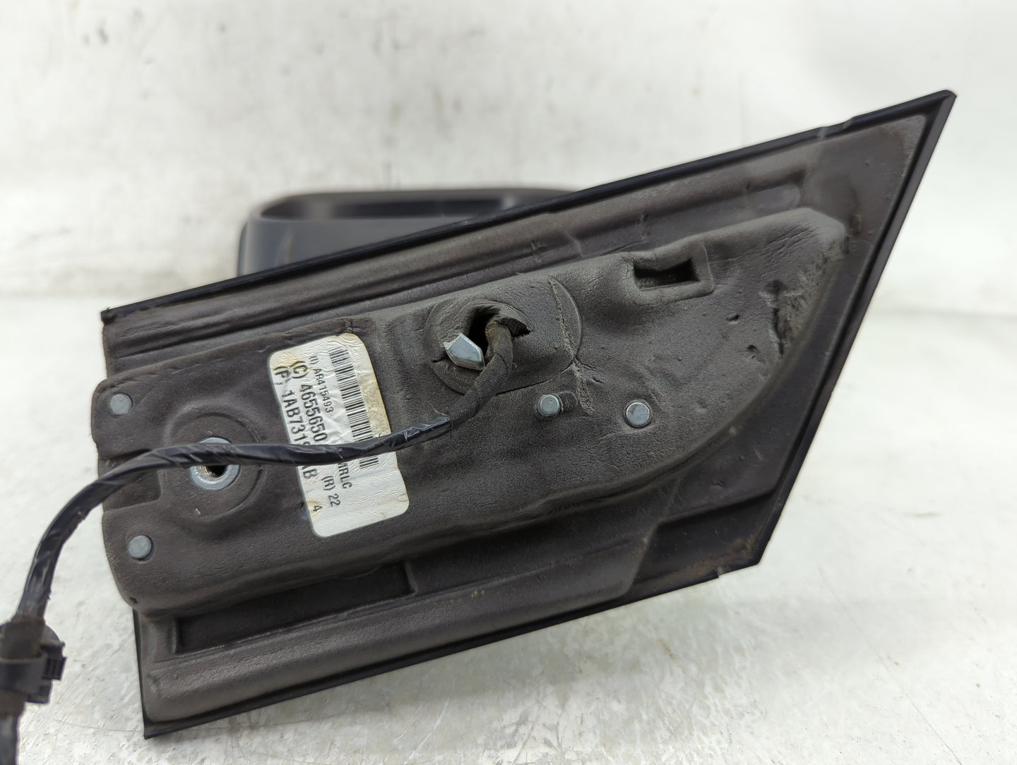 2011-2016 Chrysler Town & Country Driver Side View Mirror - Left Door Mirror OEM Used - Oemusedautoparts1.com