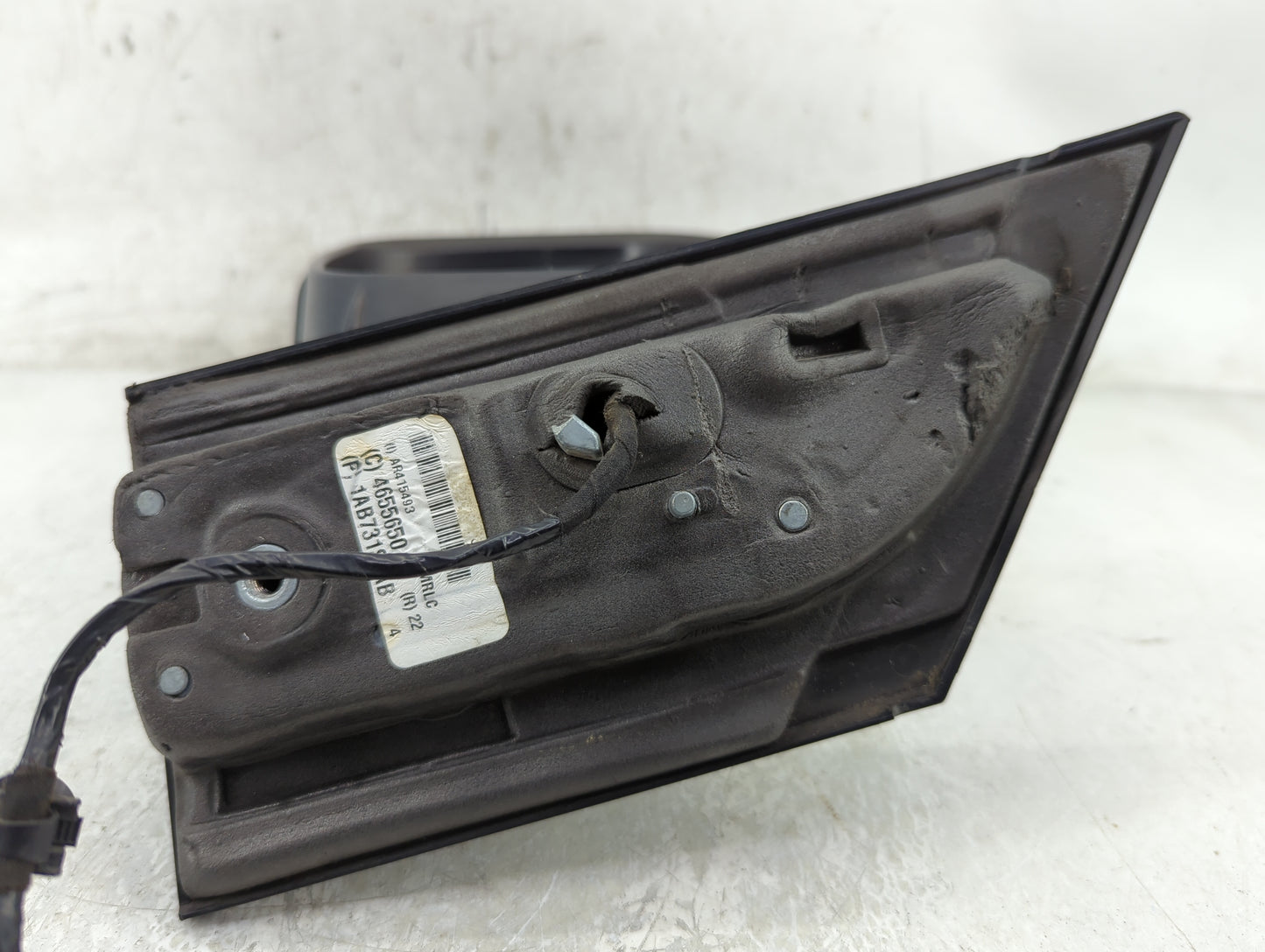 2011-2016 Chrysler Town & Country Driver Side View Mirror - Left Door Mirror OEM Used - Oemusedautoparts1.com