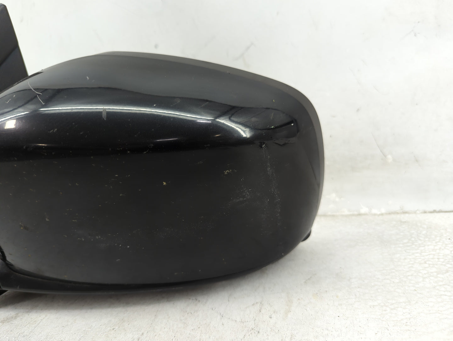 2011-2016 Chrysler Town & Country Driver Side View Mirror - Left Door Mirror OEM Used - Oemusedautoparts1.com