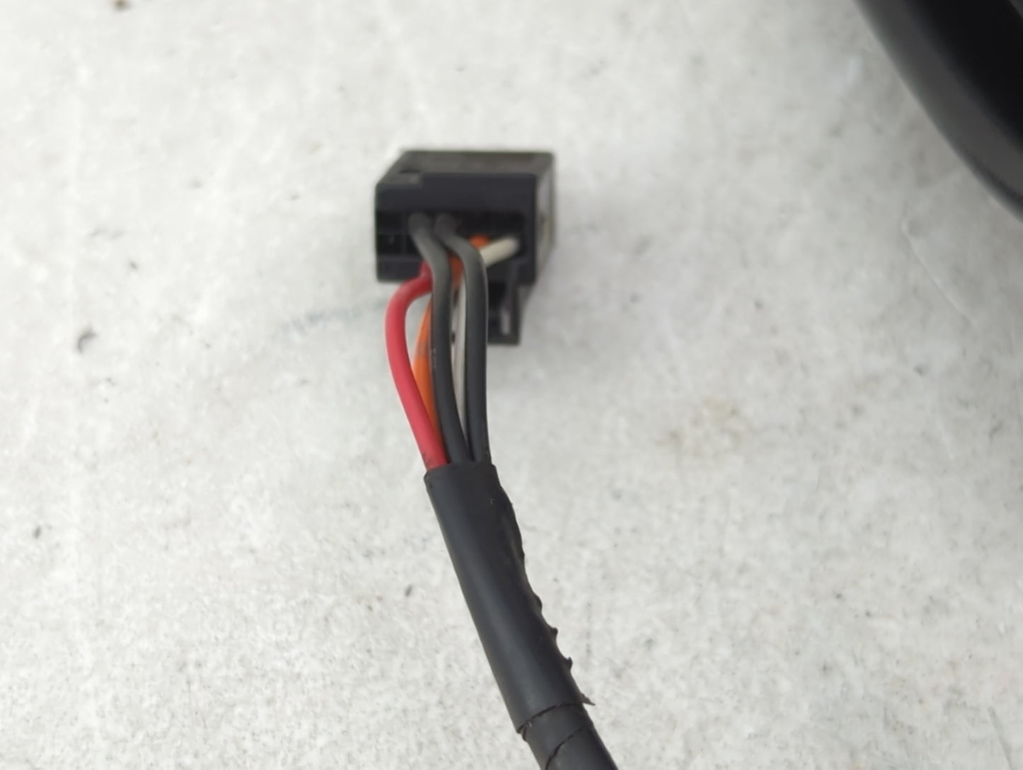 2011-2016 Chrysler Town & Country Driver Side View Mirror - Left Door Mirror OEM Used - Oemusedautoparts1.com