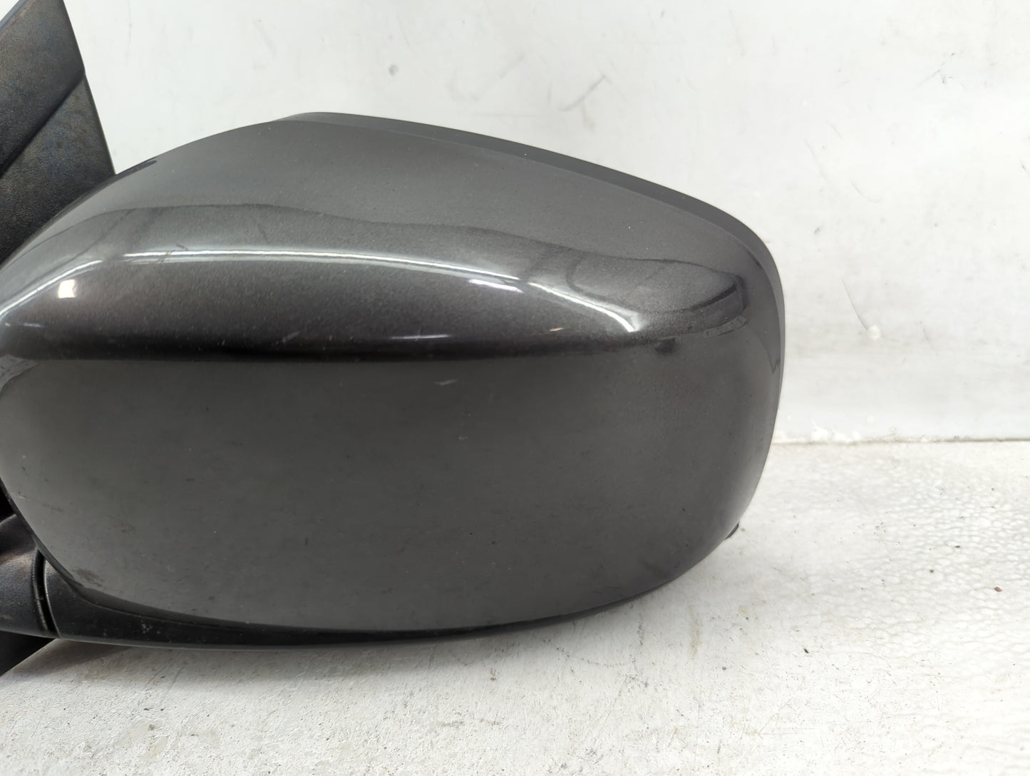 2011-2016 Chrysler Town & Country Driver Side View Mirror - Left Door Mirror OEM Used - Oemusedautoparts1.com