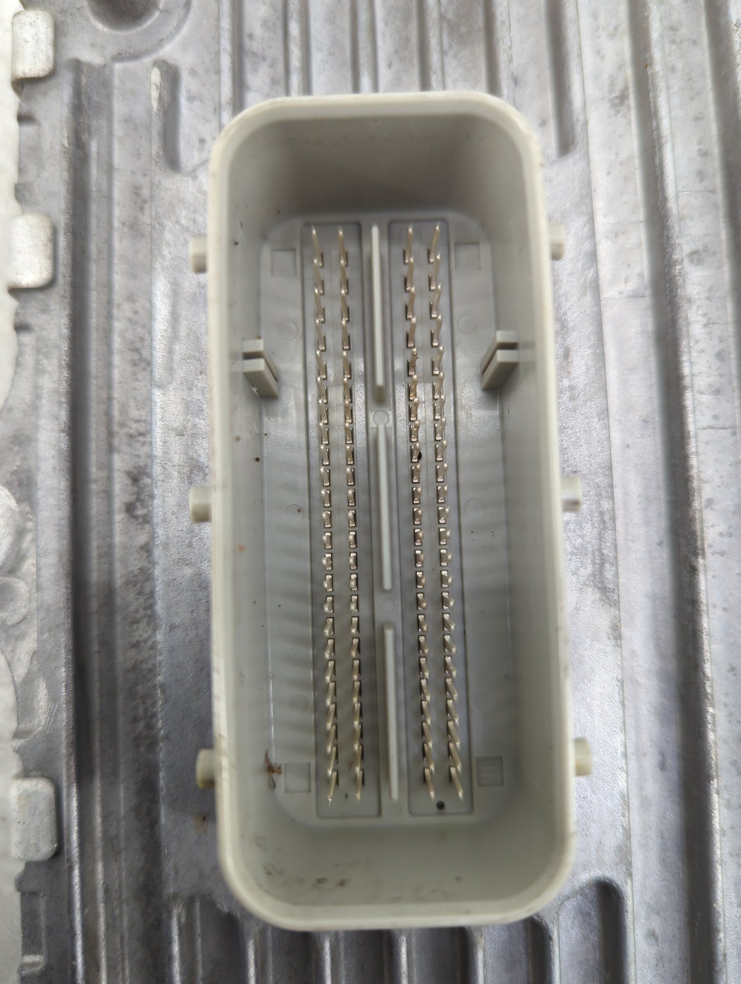 2016 Chrysler Town & Country PCM Engine Control Computer ECU ECM PCU OEM P/N:P68243295AA Fits Fits 2017 2018 2019 2020 OEM U
