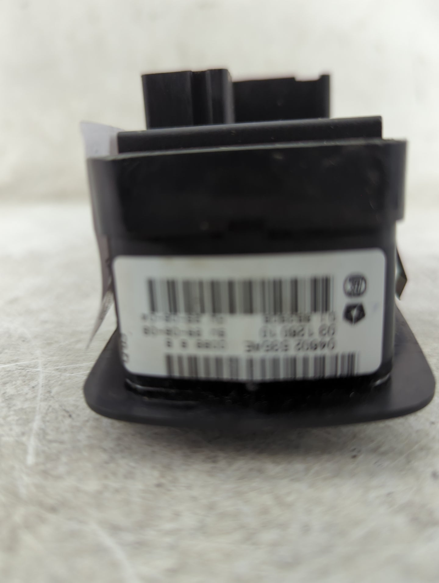 2012-2016 Chrysler Town & Country Master Power Window Switch Replacement Driver Side Left Fits OEM Used Auto Parts - Oemused