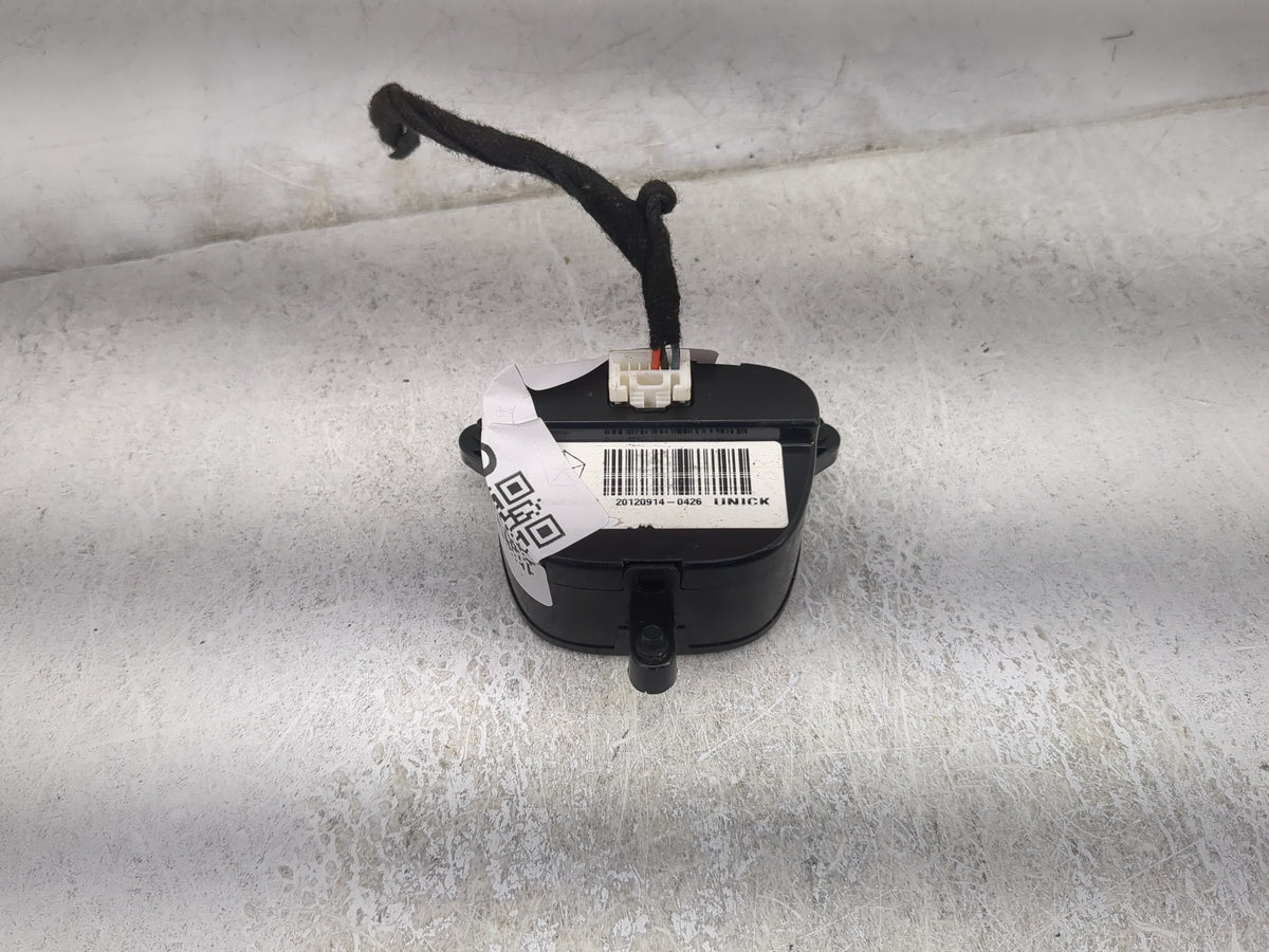 2016 Chrysler Town & Country Digitial Dash Clock P/N:20120914-0426 Fits OEM Used Auto Parts - Oemusedautoparts1.com
