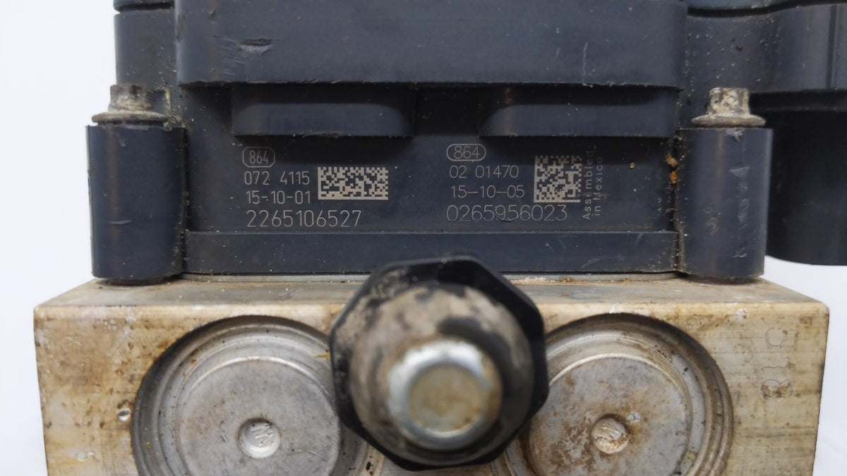 2014 Chrysler Town & Country Anti-Lock Brake ABS Pump Module Actuator OEM P/N:P68183803AC Fits OEM Used Auto Parts - Oemused