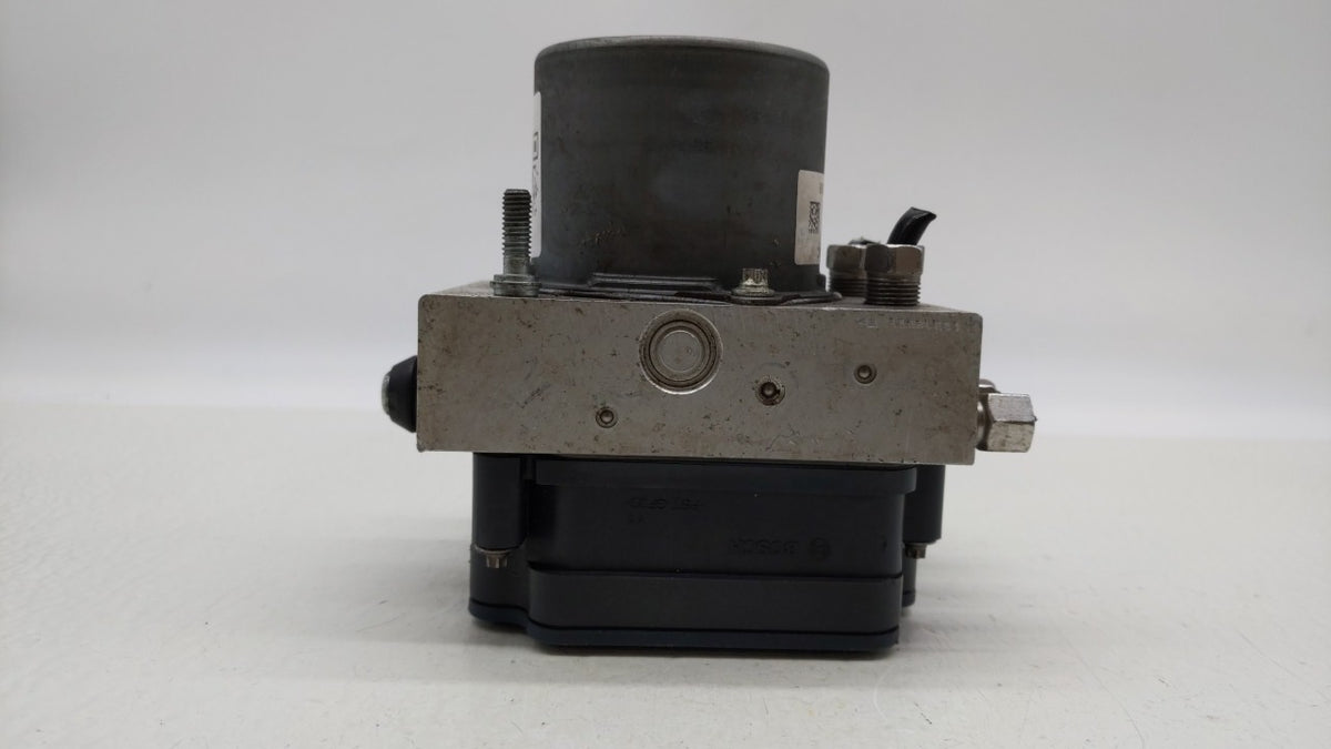 2014 Chrysler Town & Country Anti-Lock Brake ABS Pump Module Actuator OEM P/N:P68183803AC Fits OEM Used Auto Parts - Oemused