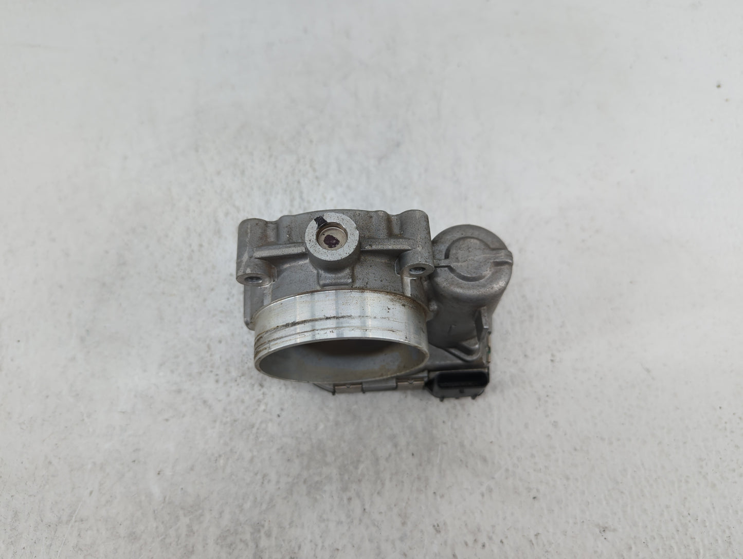 2011-2016 Chrysler Town & Country Throttle Body P/N:05184349AC Fits OEM Used Auto Parts - Oemusedautoparts1.com