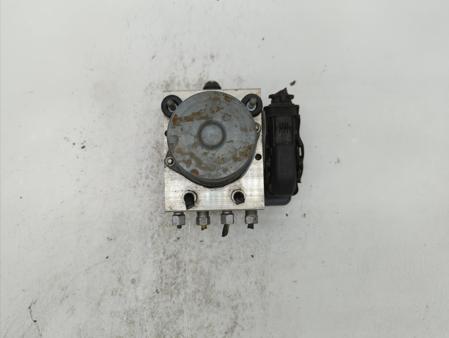 2014 Chrysler Town & Country ABS Pump Control Module Replacement P/N:P68183803AC Fits OEM Used Auto Parts - Oemusedautoparts