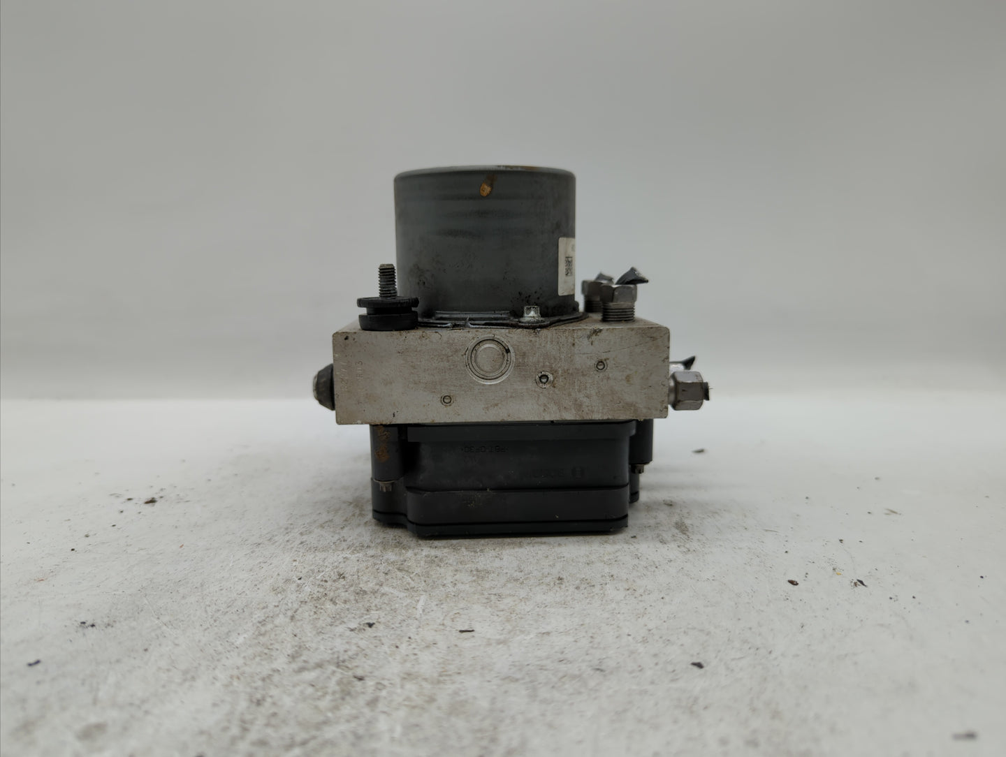 2014 Chrysler Town & Country ABS Pump Control Module Replacement P/N:P68183803AC Fits OEM Used Auto Parts - Oemusedautoparts