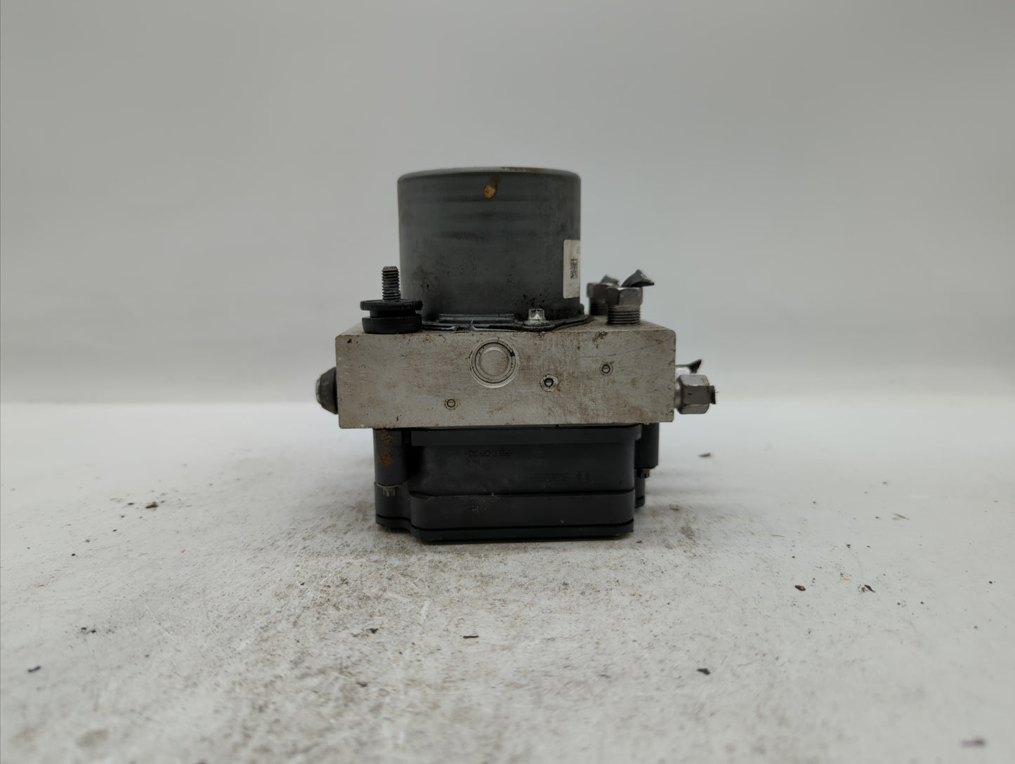 2014 Chrysler Town & Country ABS Pump Control Module Replacement P/N:P68183803AC Fits OEM Used Auto Parts - Oemusedautoparts